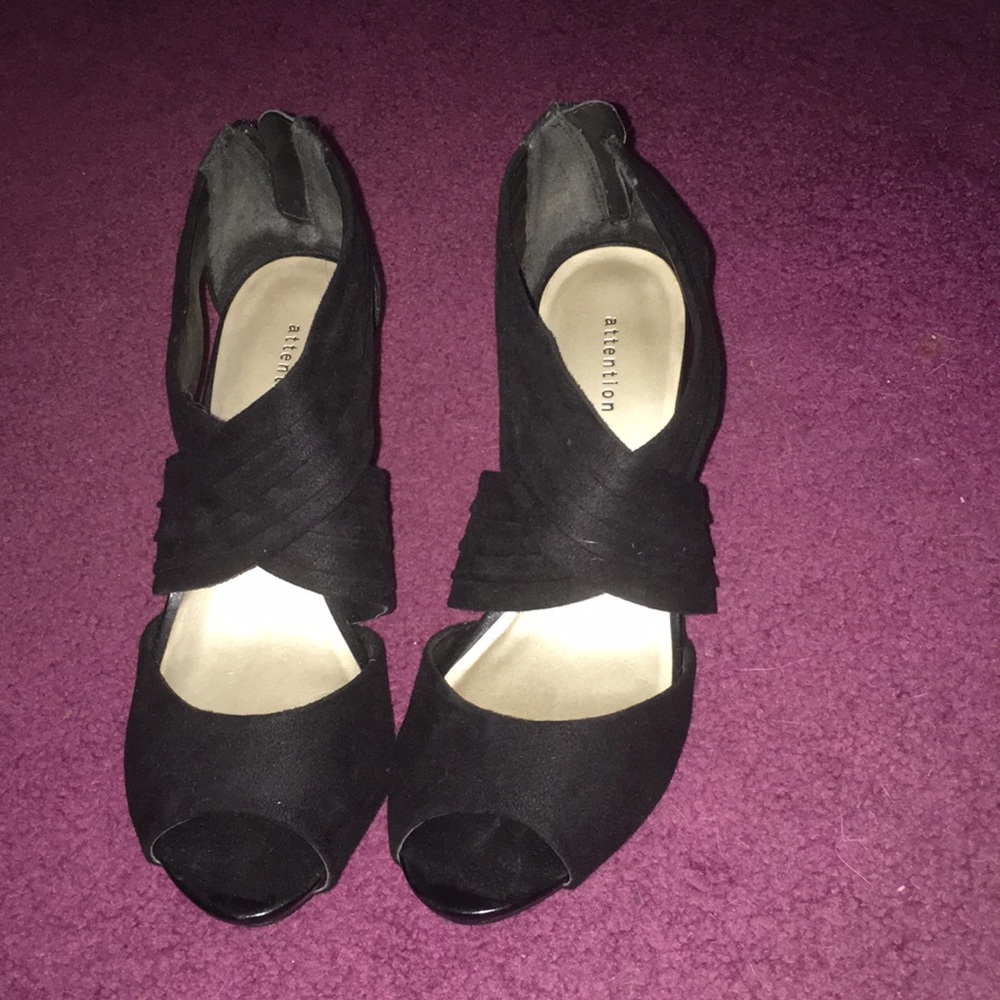 Black sandal heels